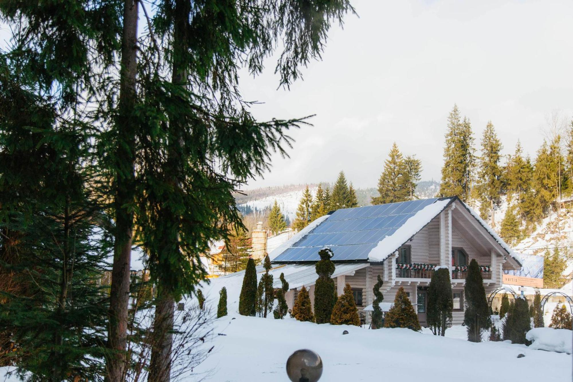 Hotel Vedmezhyi Dvir Bukovel Exterior photo