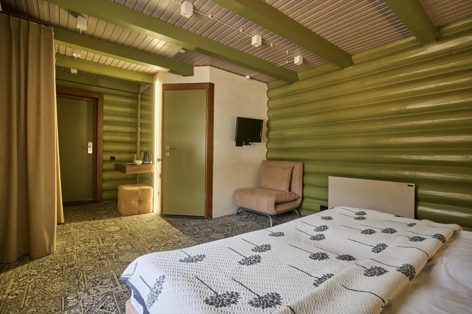 Hotel Vedmezhyi Dvir Bukovel Exterior photo